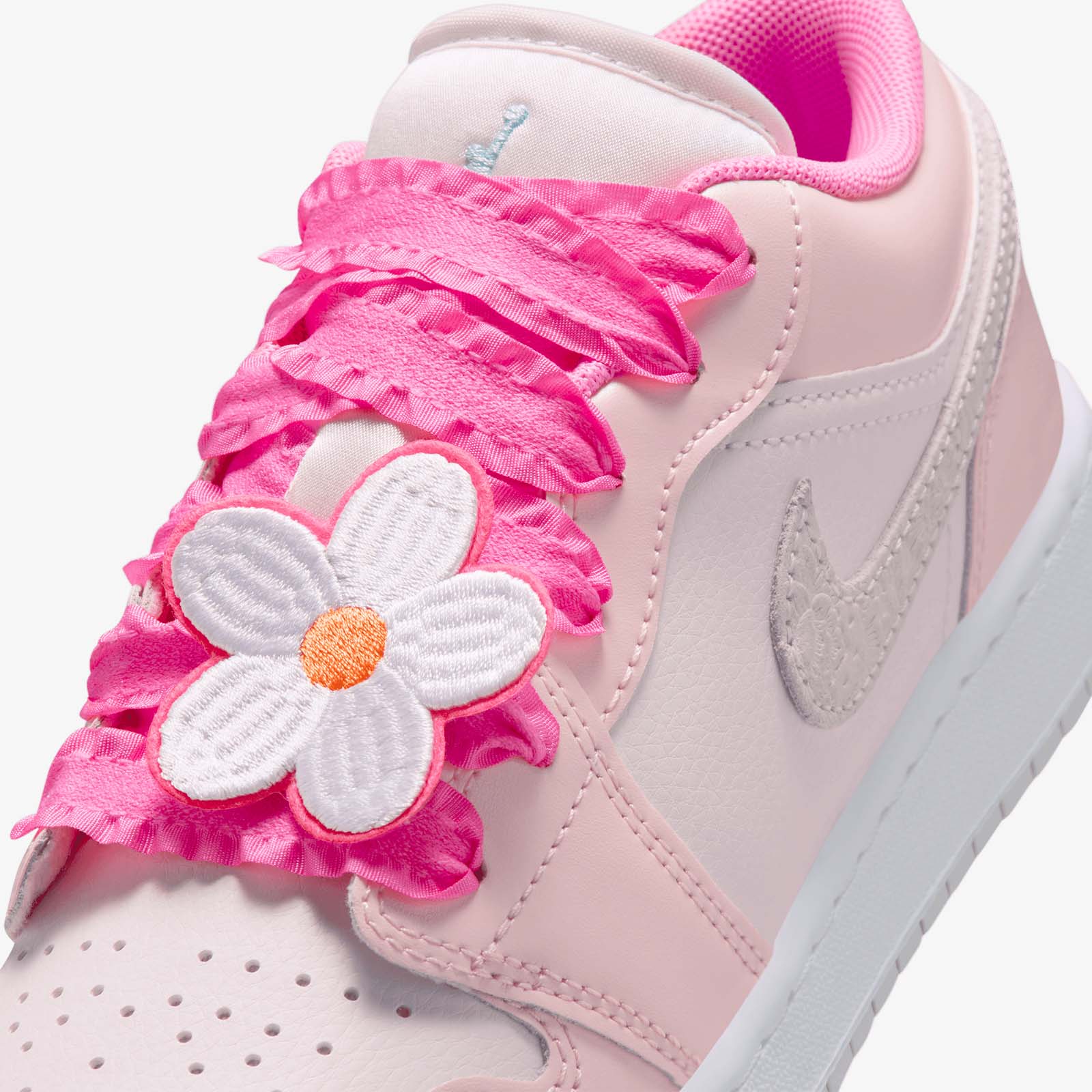 Air Jordan 1 Low SE (GS) - Pink Bloom - Image 6