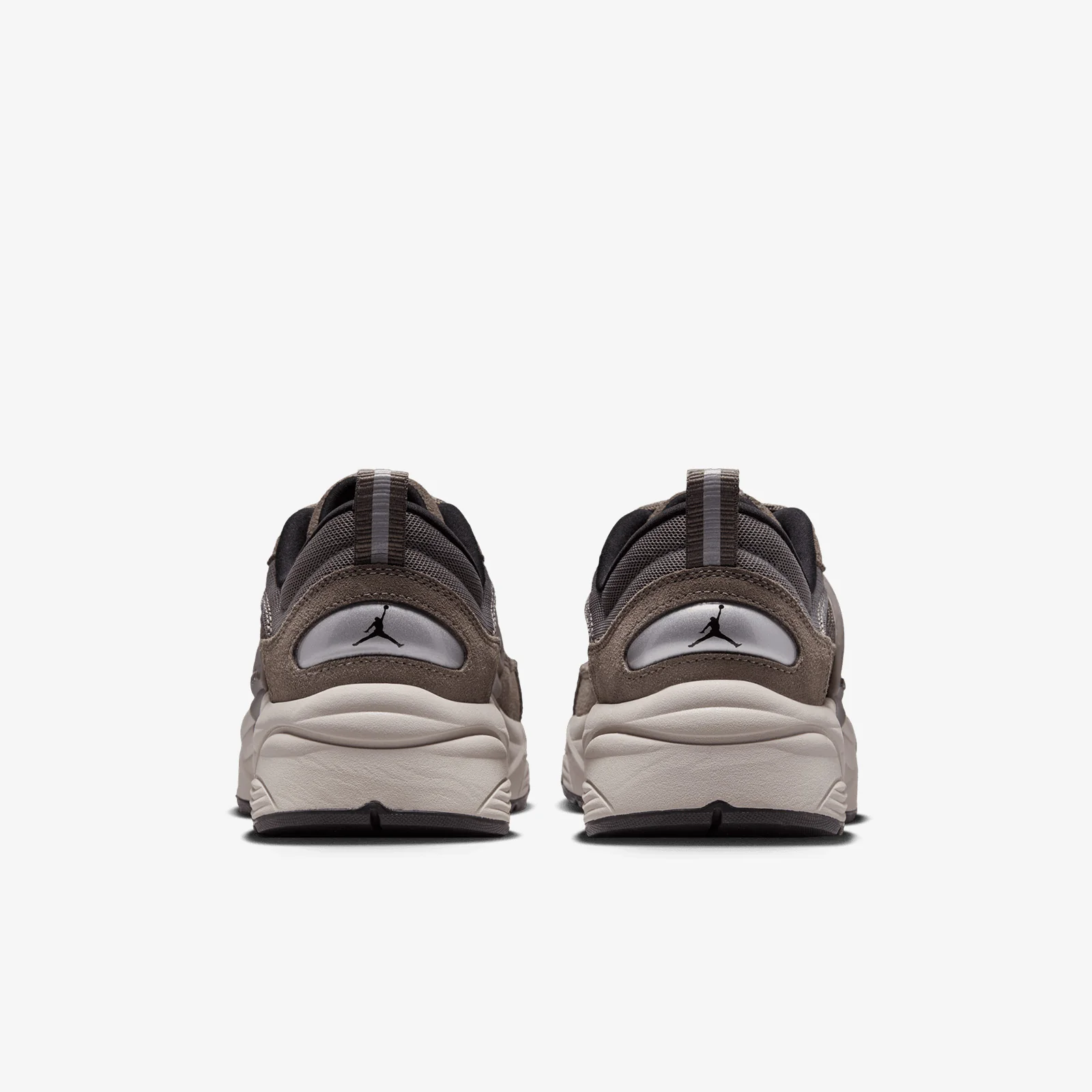 Jordan Trunner O/S - 'Cave Stone' - Image 6