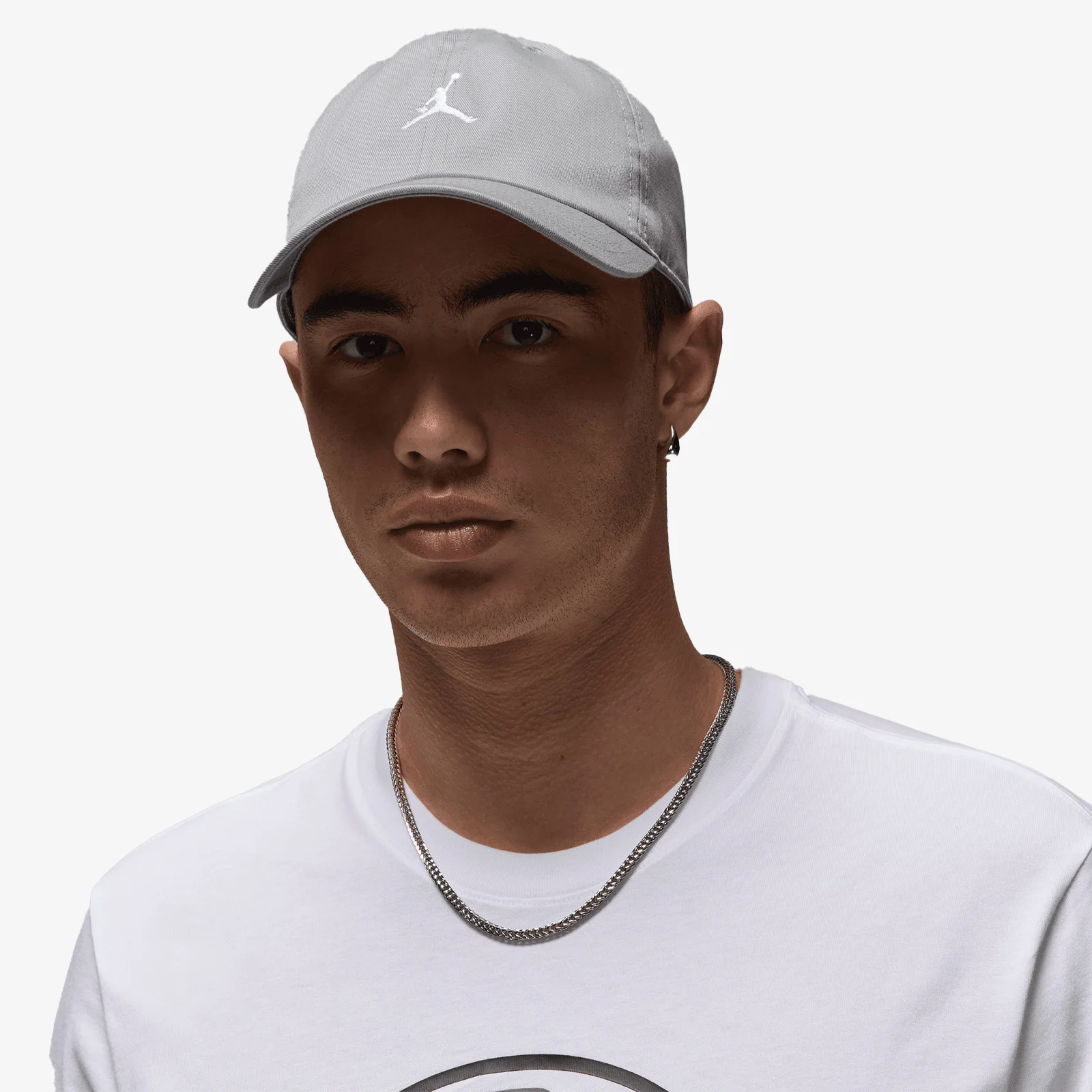Club Jordan Strapback - Smoke Grey/White - Image 3