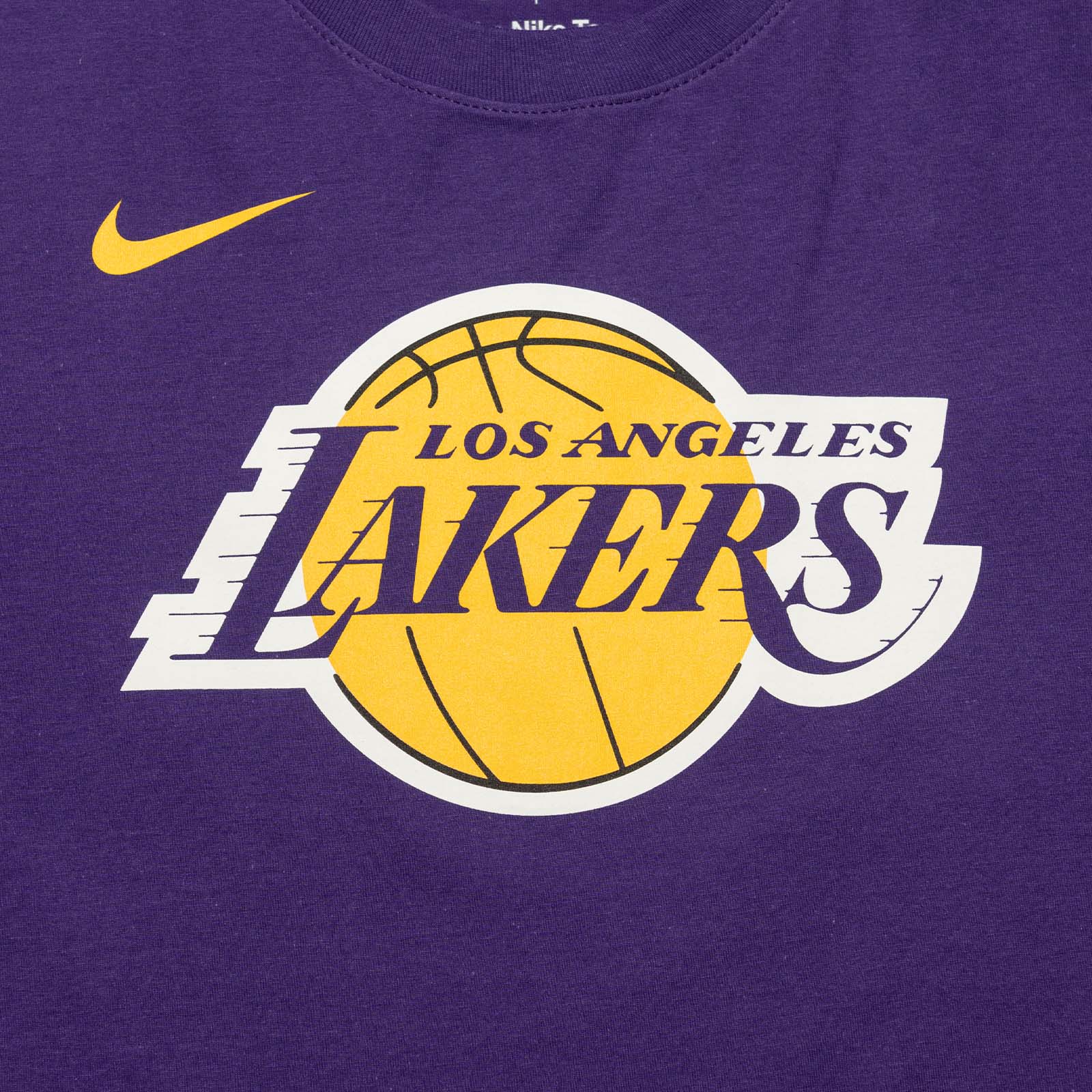 Los Angeles Lakers Essential NBA Logo T-Shirt - Purple - Image 5