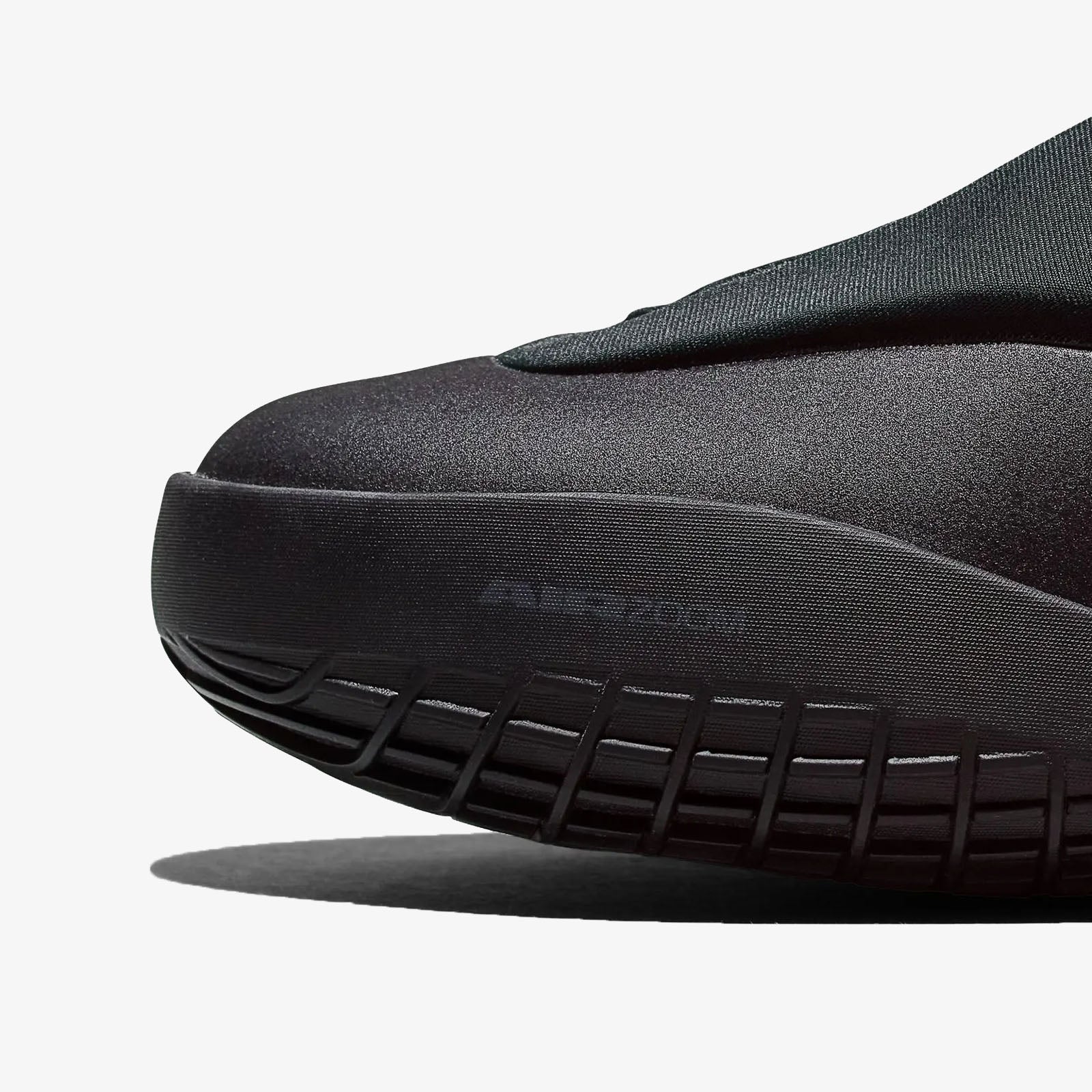 SHAI 001 - 'Charm Black' - Image 5