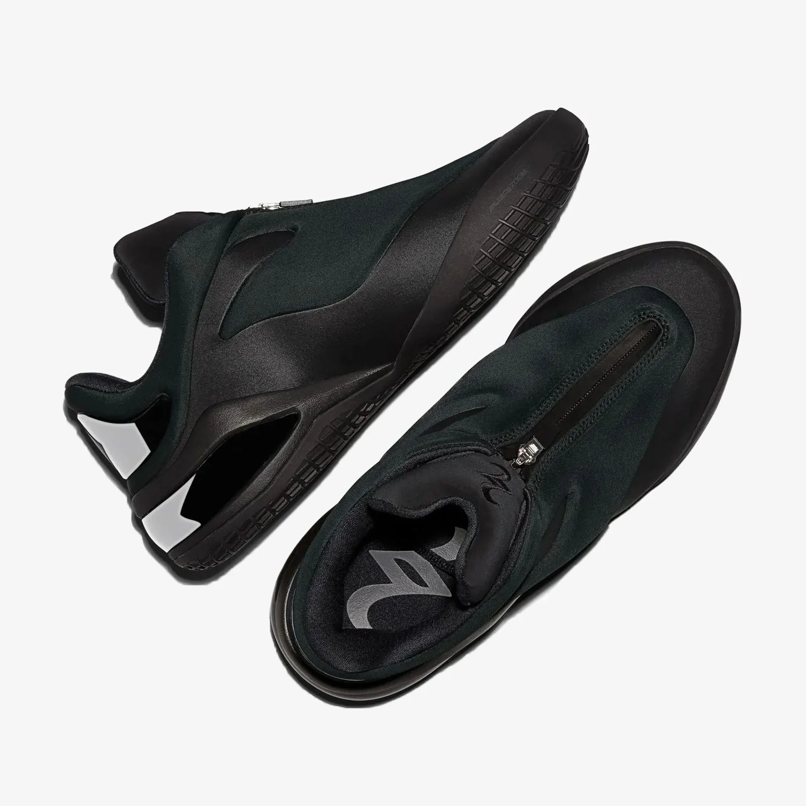 SHAI 001 - 'Charm Black' - Image 6