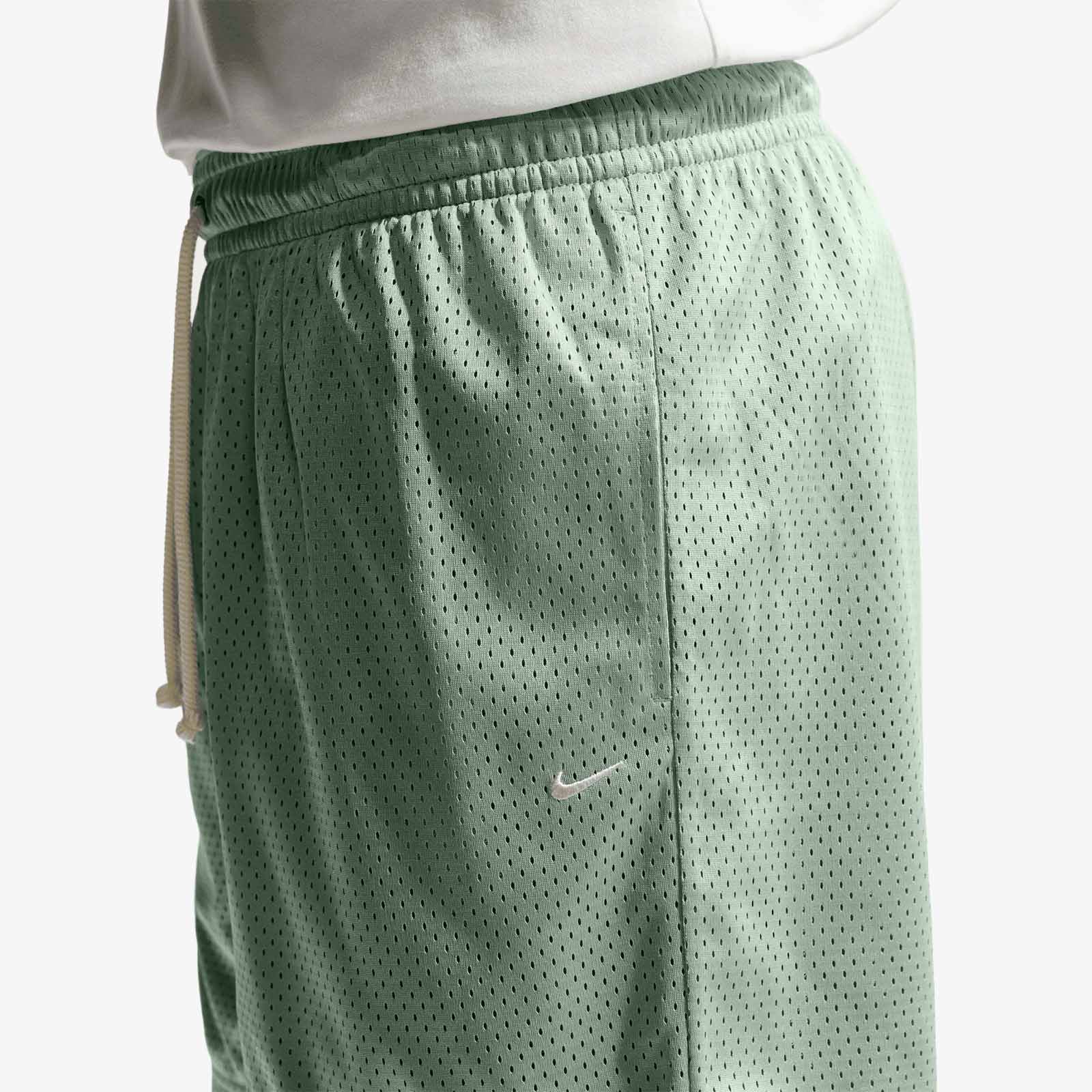 Standard Issue Dri-FIT 5" Mesh Basketball Shorts - Green - Image 4